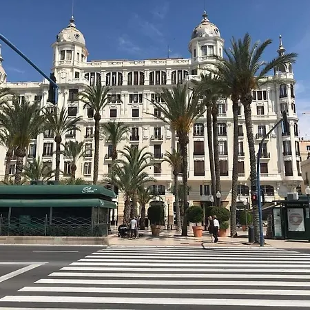 Estudio De Lujo Casaturis En El Corazón De A114 * Alicante